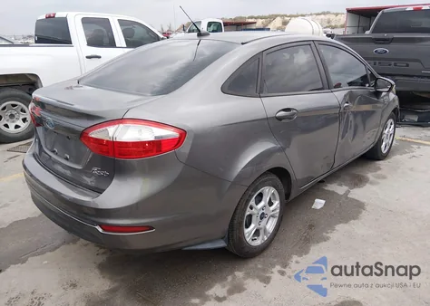 2014 Ford Fiesta Se z USA, uszkodzony, nr VIN 3FADP4BJ7EM148392